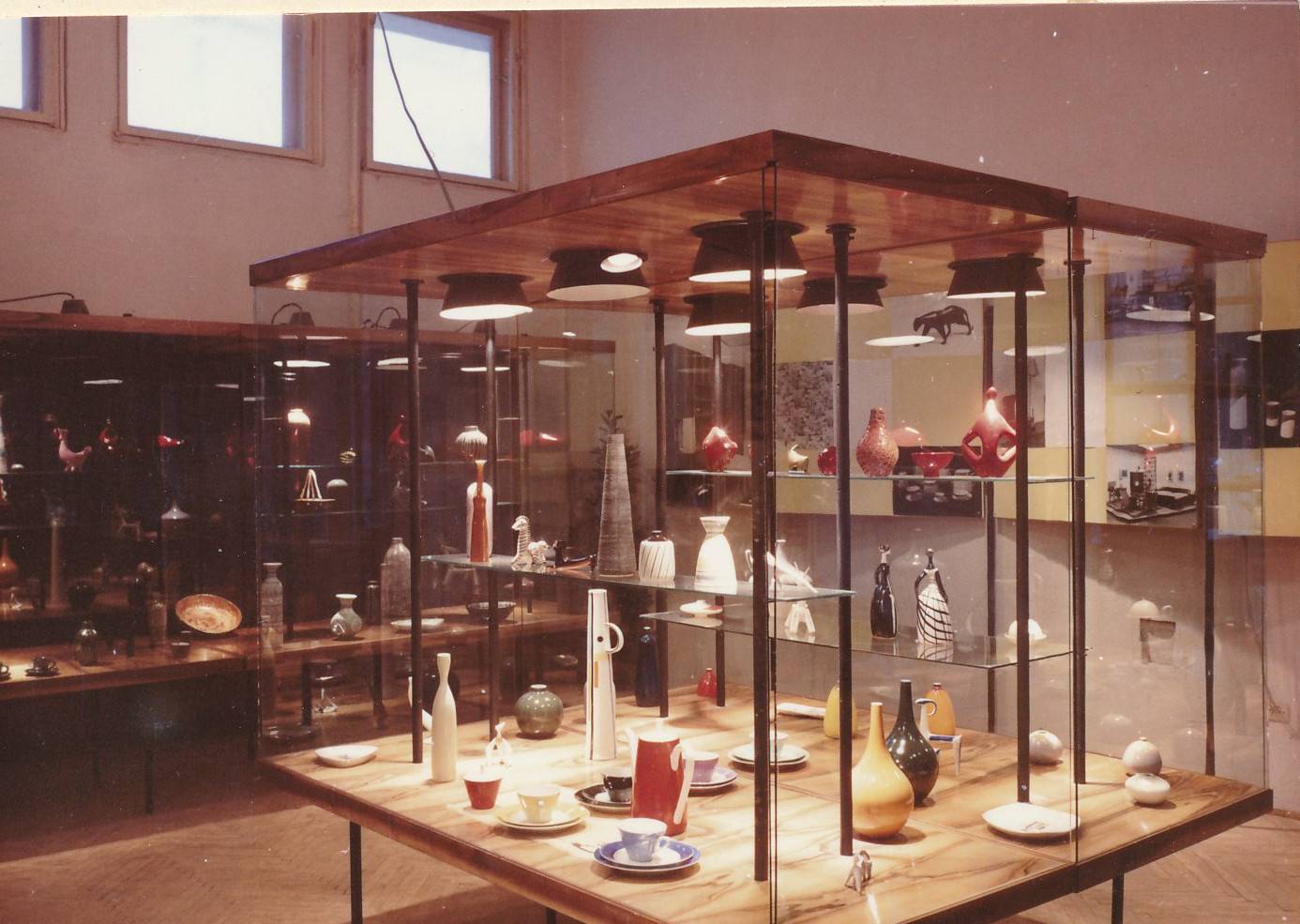 Kőbányai Porcelángyár Lakásművészeti kiállítás Lakás 1965